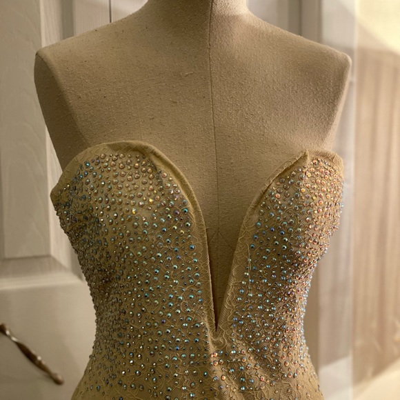 Cream and rhinestones party dress - Picture 3 of 9
